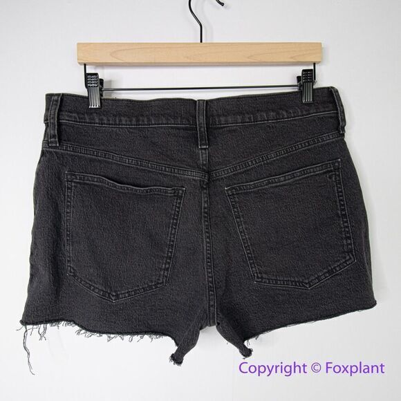 New! Madewell The Perfect Vintage Jean Short in lunar‎ wash, size 31 - Picture 9 of 16